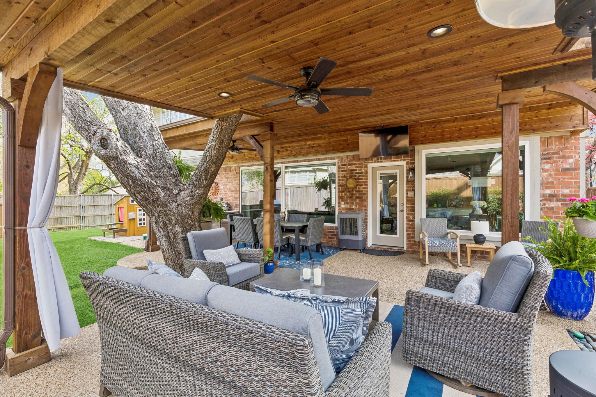 113 Lake Forest Court Garland TX 75044