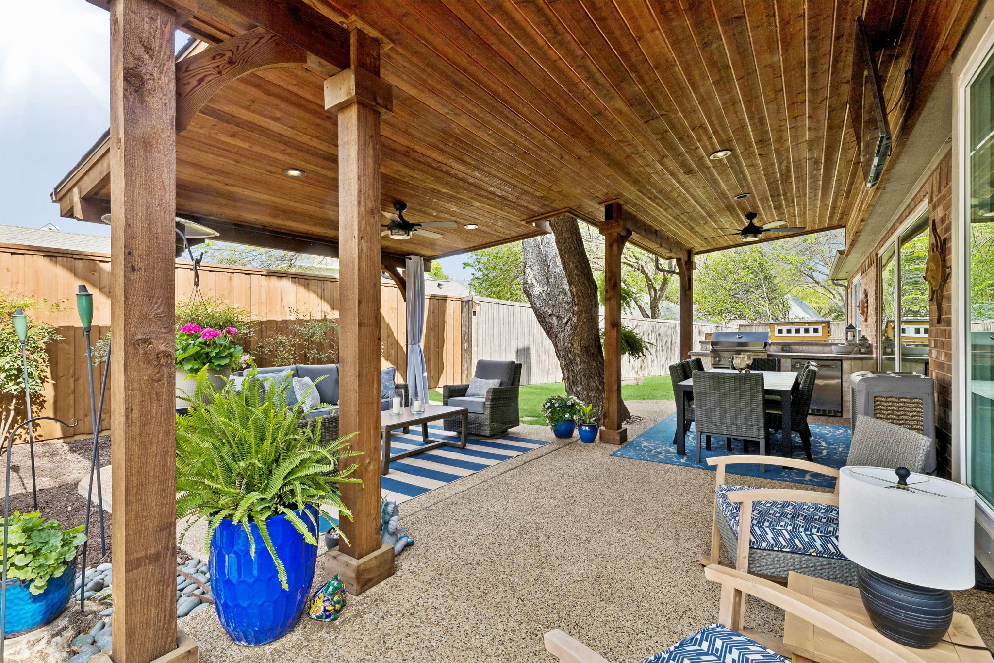 113 Lake Forest Court Garland TX 75044