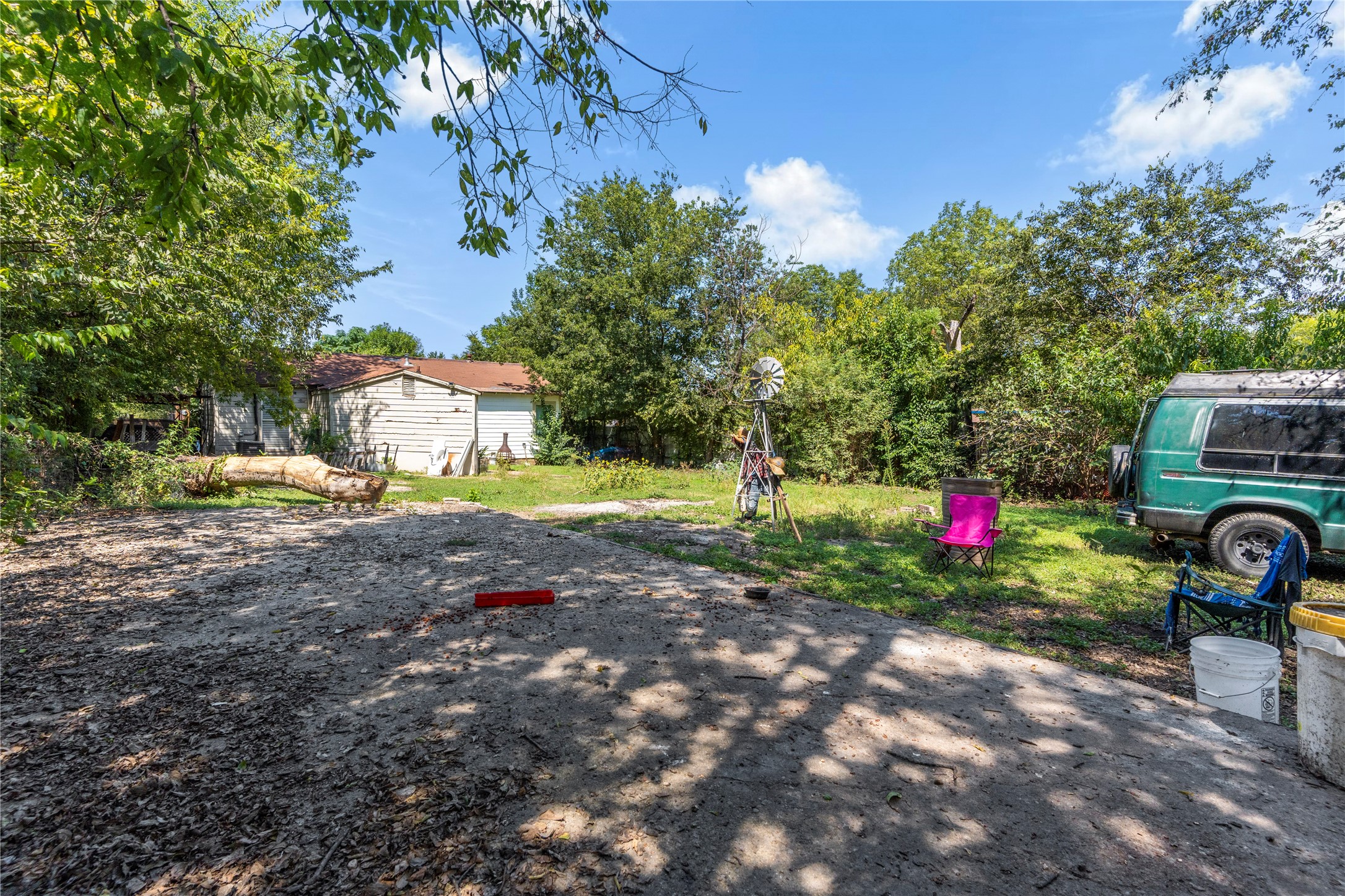548 Elston Drive Dallas TX 75232