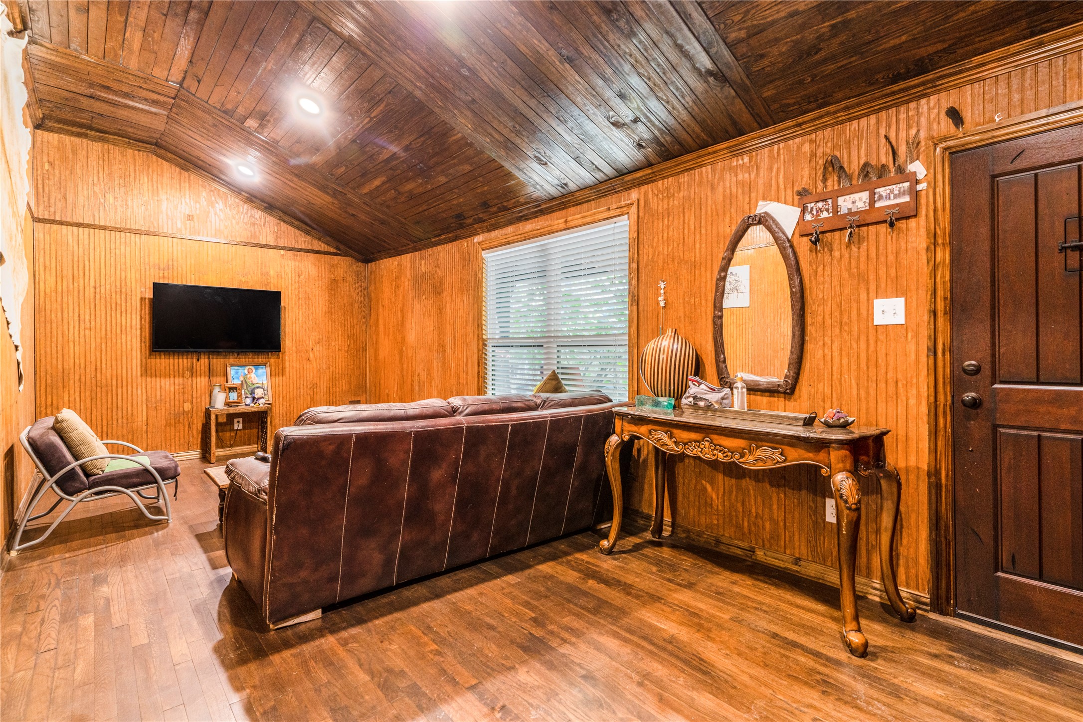 548 Elston Drive Dallas TX 75232