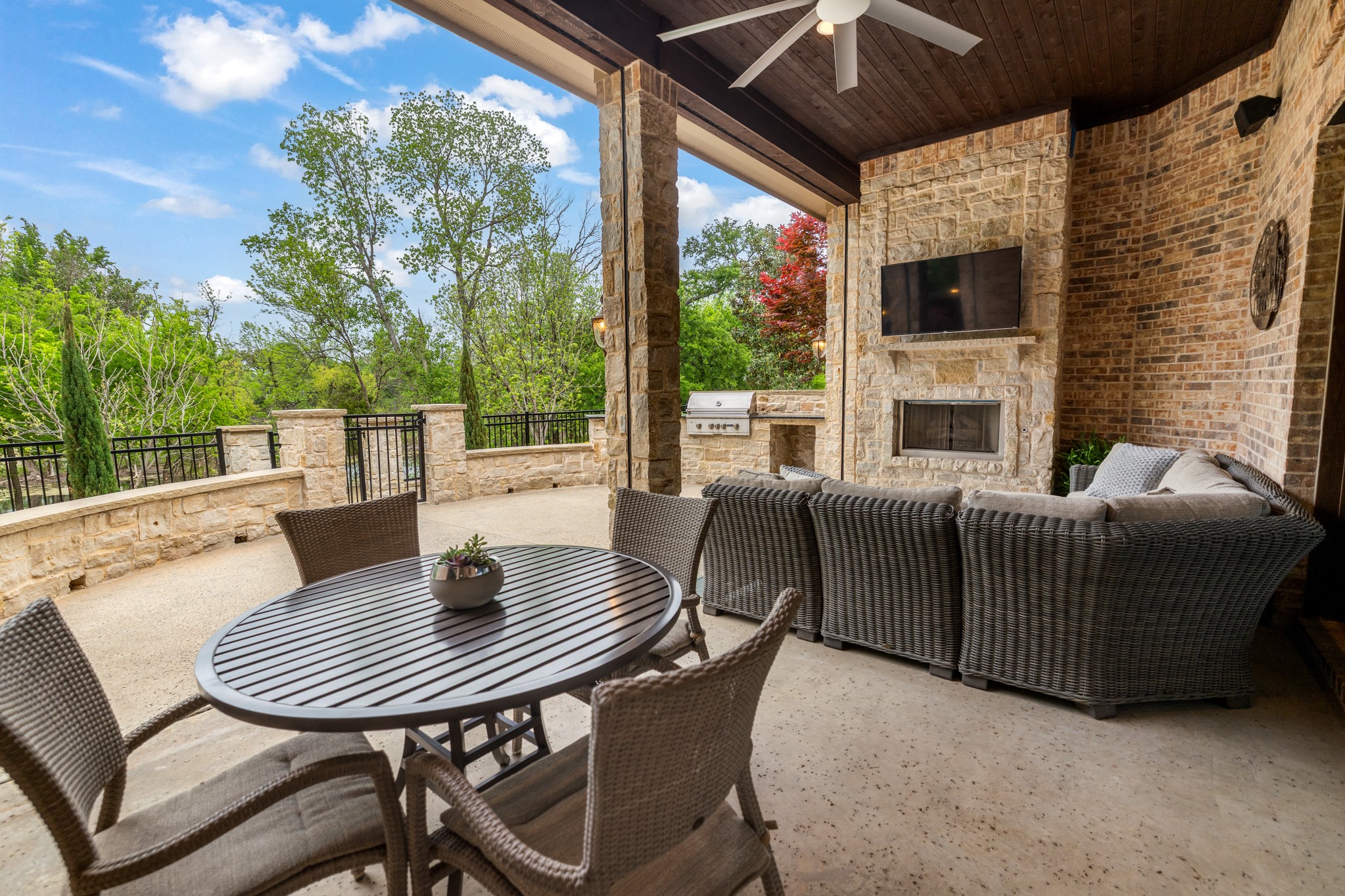 1245 Blue Lake Boulevard Arlington TX 76005