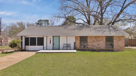 832 James Street Azle TX 76020
