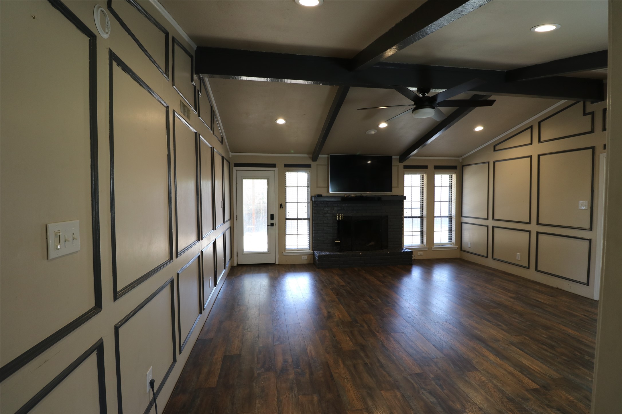 200 Red Oak Creek Drive Oak Leaf TX 75154
