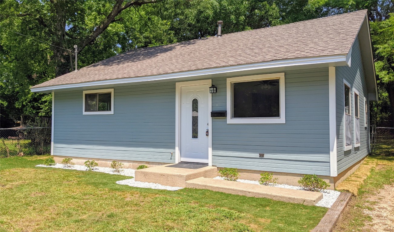 1518 S Lindsay Street Gainesville TX 76240
