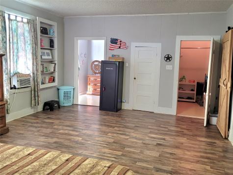 704 W Walcott Avenue Comanche TX 76442