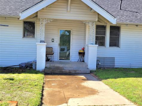 704 W Walcott Avenue Comanche TX 76442