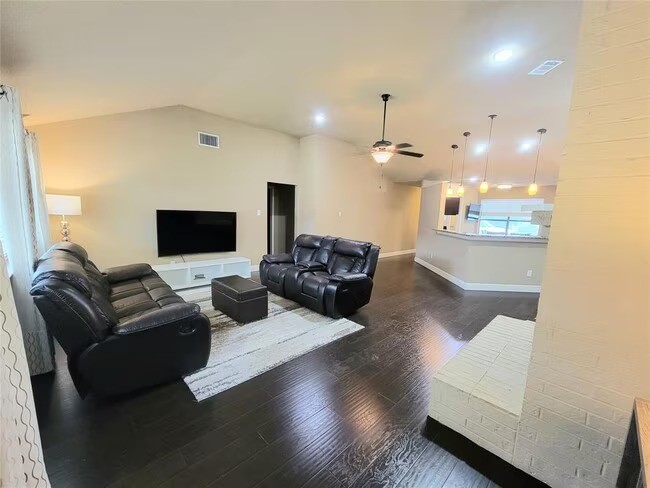 213 Springridge Lane Euless TX 76039