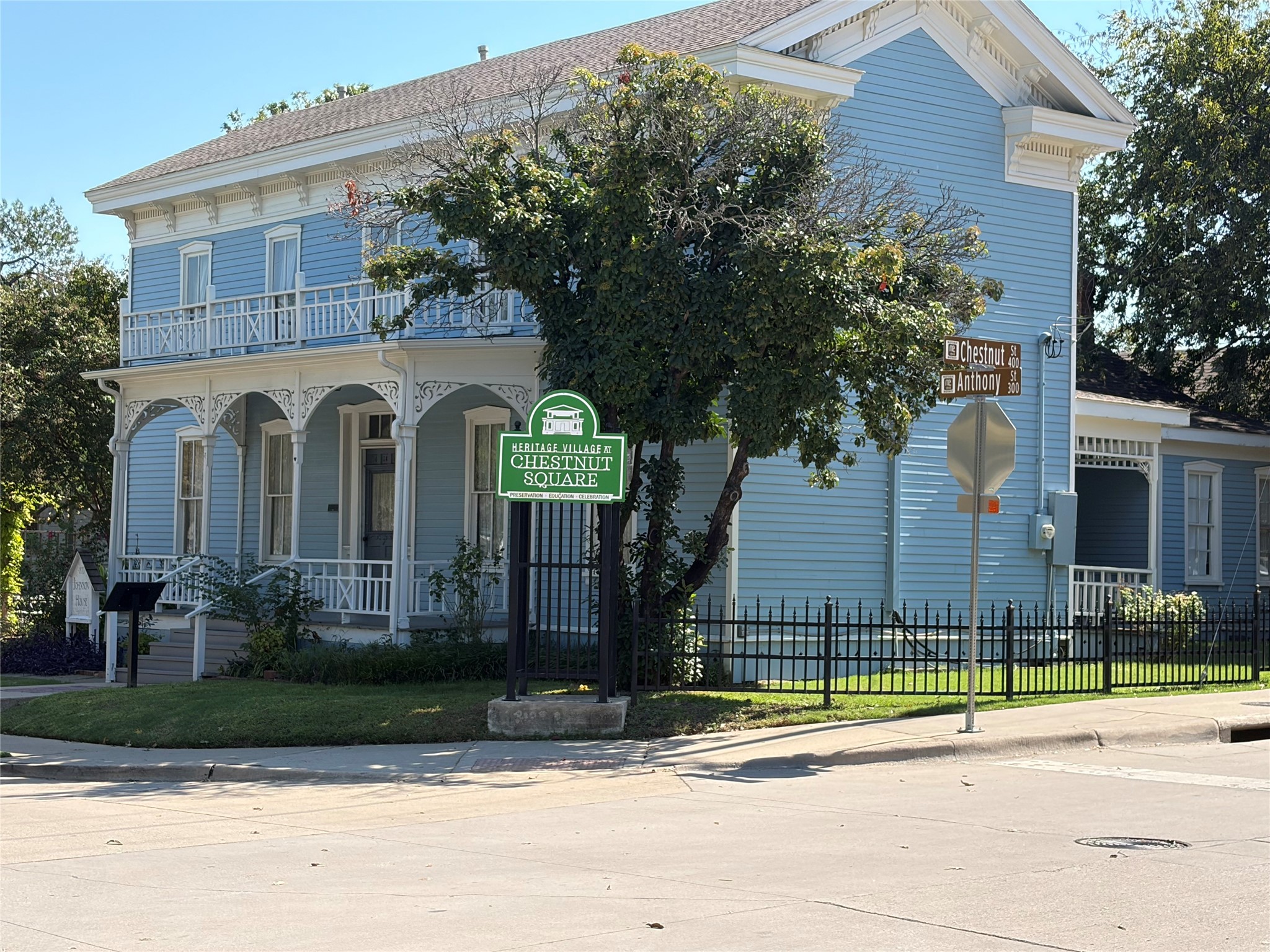 810 W Lamar Street Mckinney TX 75069
