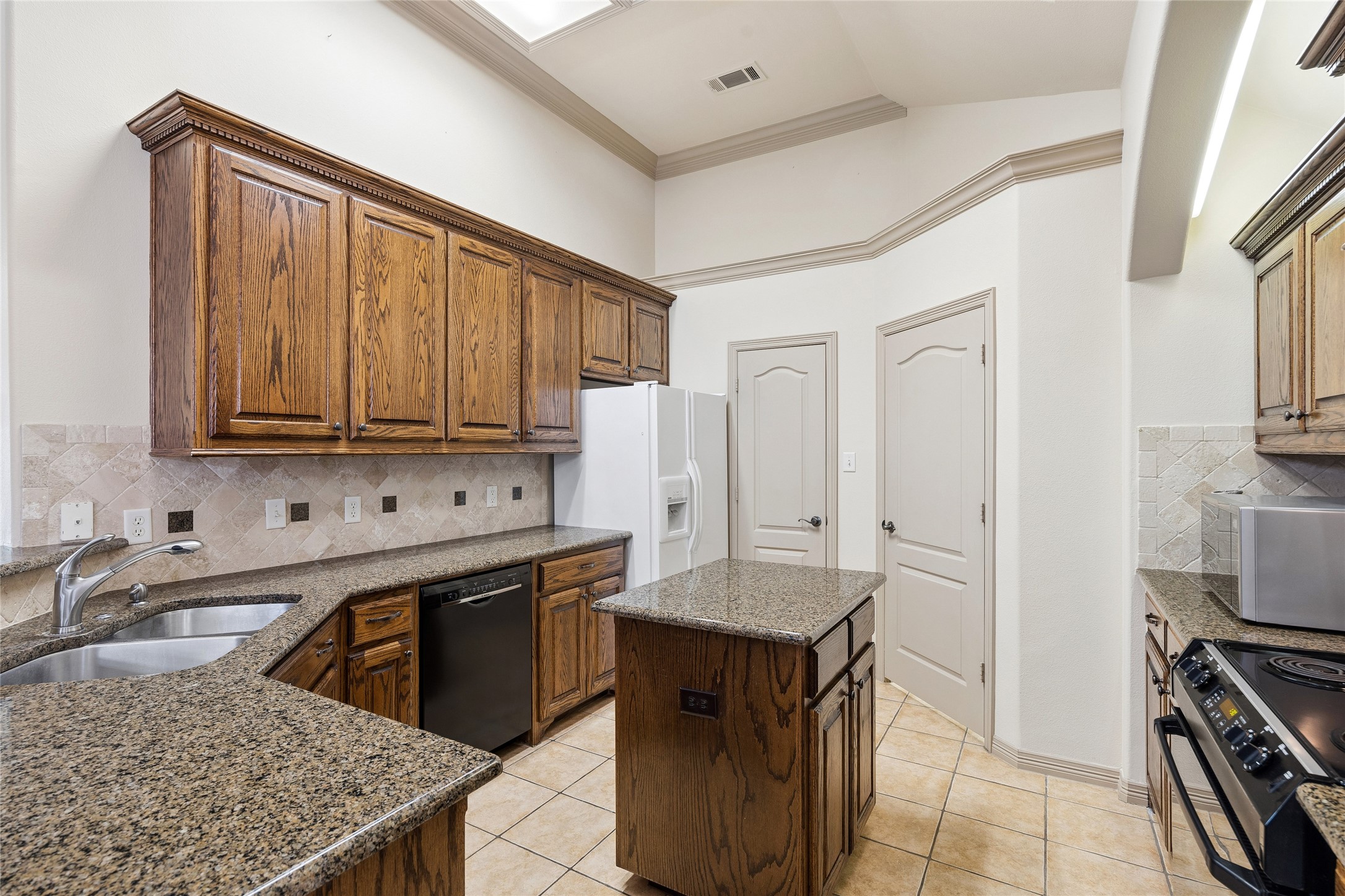 6016 Frost Street North Richland Hills TX 76180