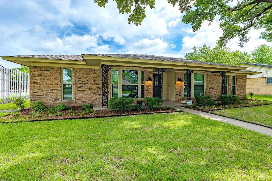2007 Plymouth Rock Drive Richardson TX 75081