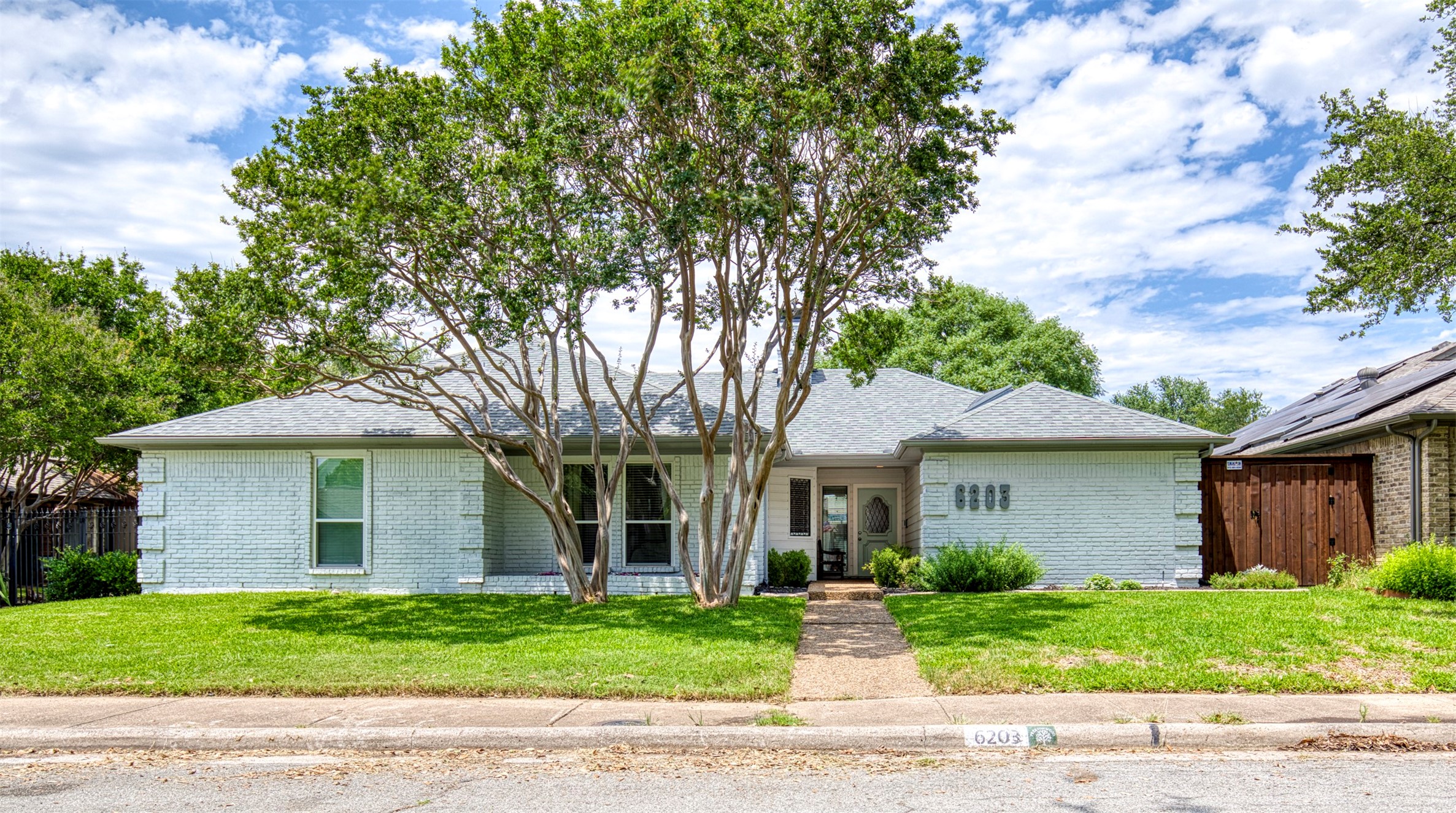 6203 Copperhill Drive Dallas TX 75248