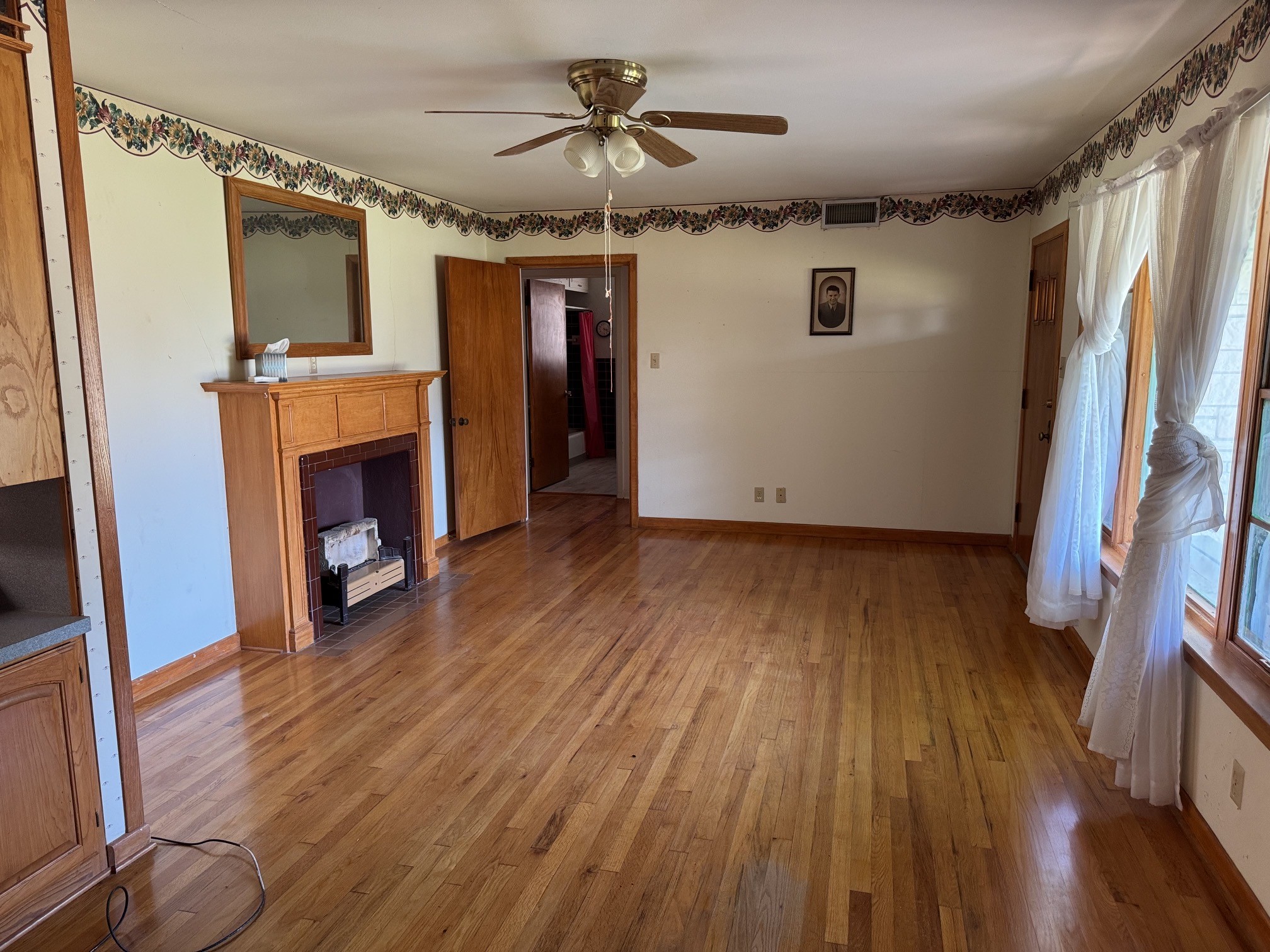 1012 W Custer Street Seymour TX 76380