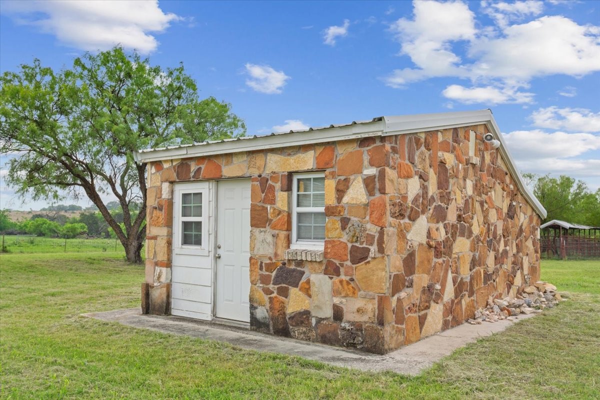 177 County Road 410 Goldthwaite TX 76844
