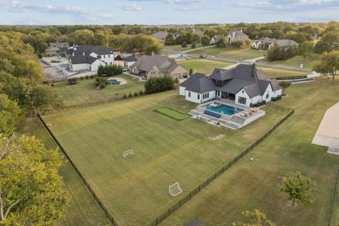 4644 Lake Breeze Drive Mckinney TX 75071