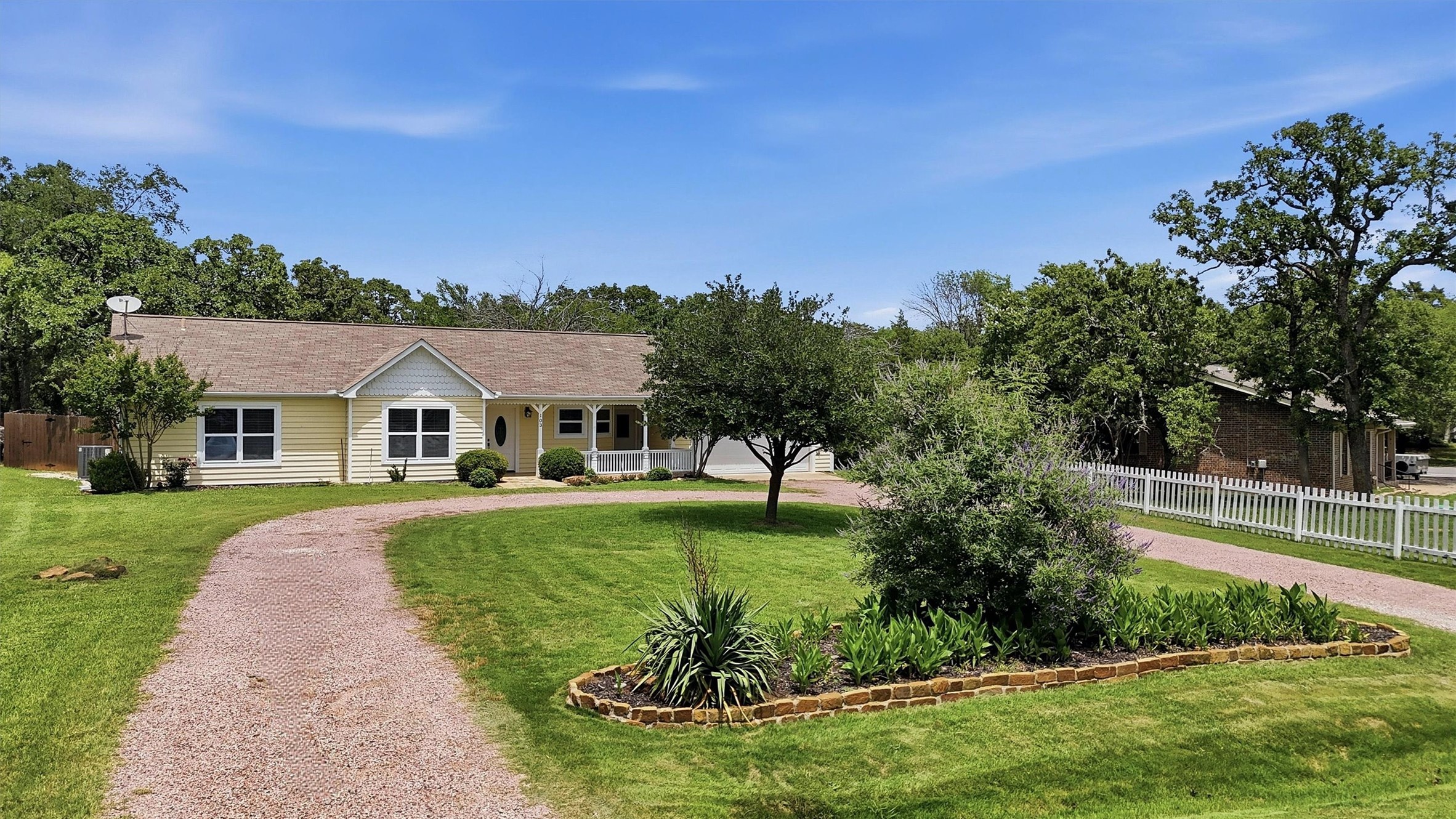 103 Seminole Drive Gainesville TX 76240