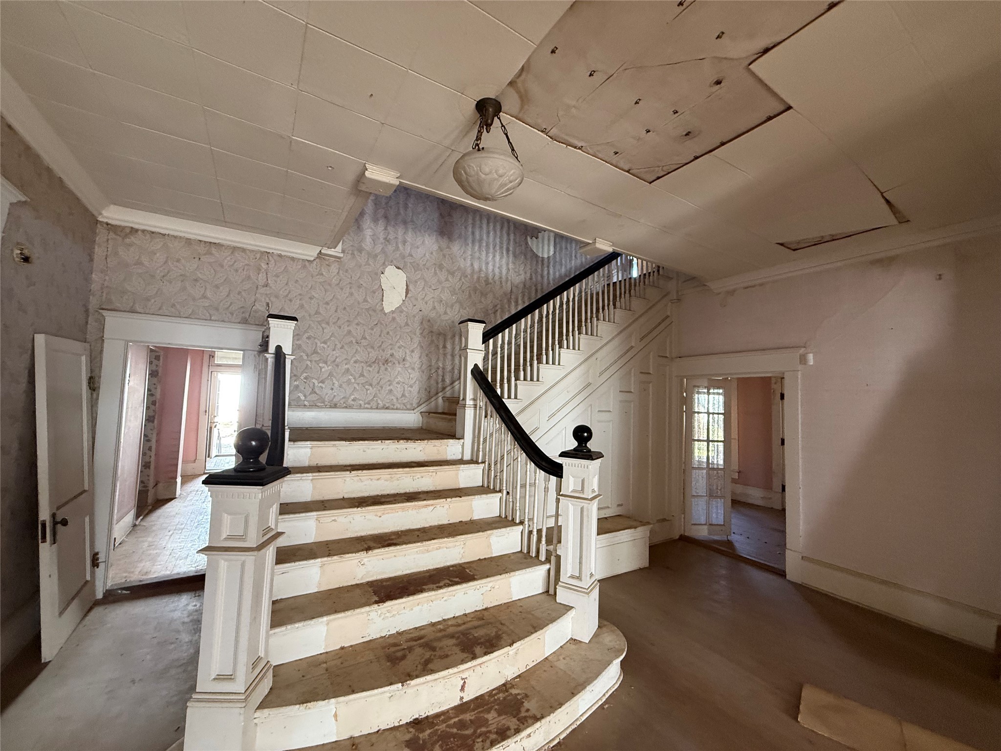 207 NW 4th Avenue Mineral Wells TX 76067
