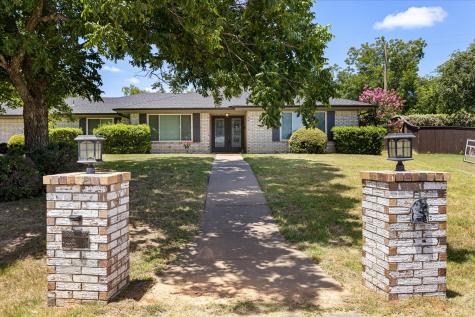 6506 Choctaw Court Granbury TX 76049