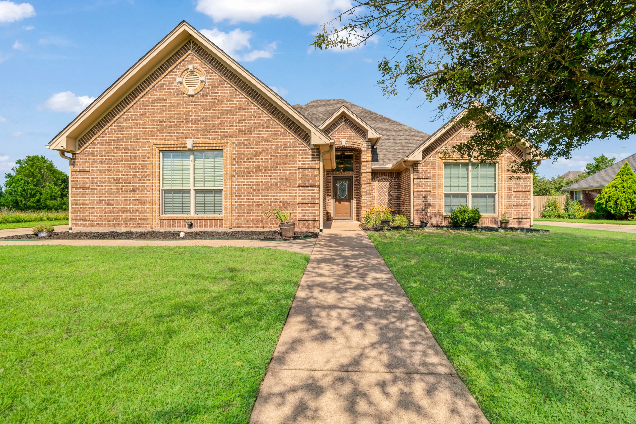1810 Meadowview Drive Reno TX 75462