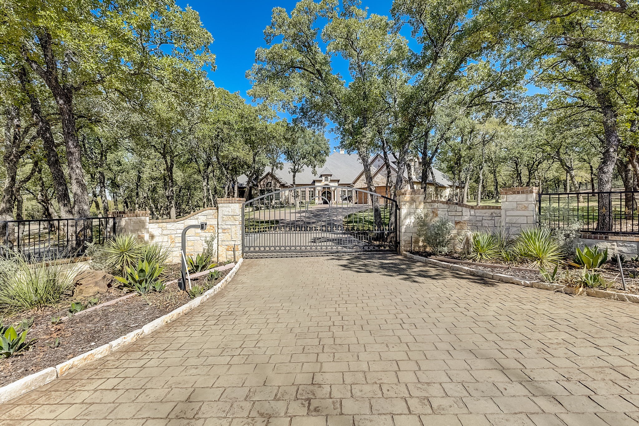 6565 Rockridge Trail Aubrey TX 76227