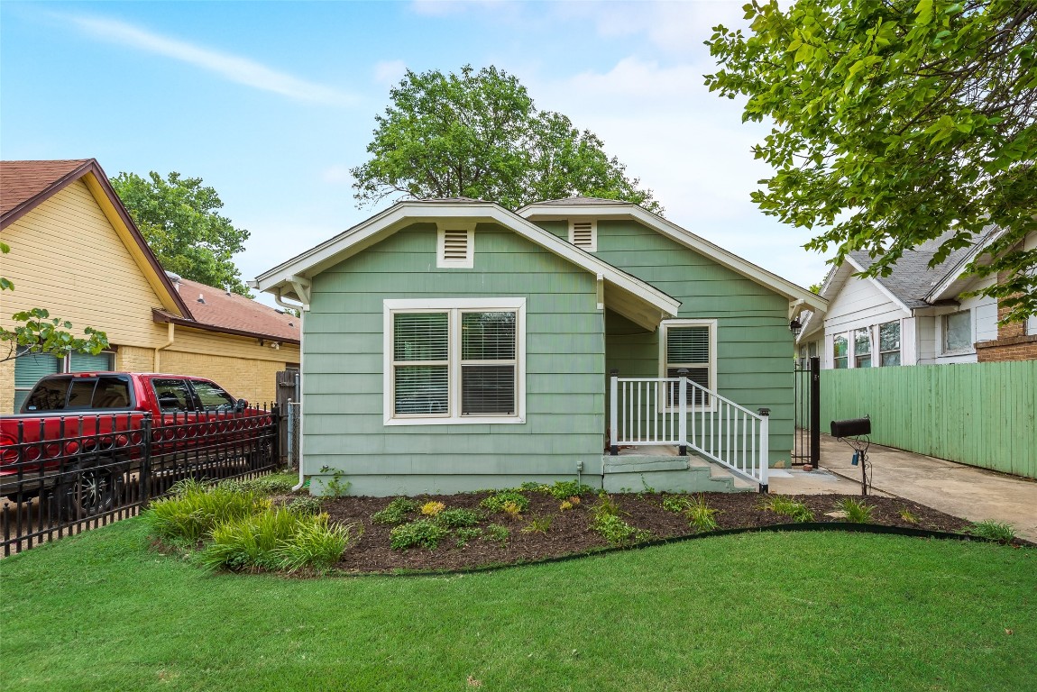 3625 Gordon Avenue Fort Worth TX 76110
