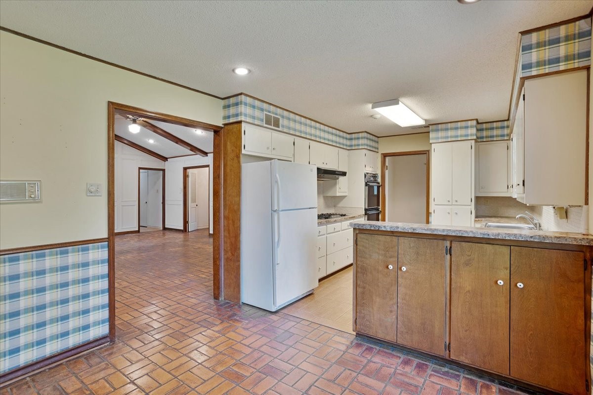 602 Queens Road Denison TX 75020