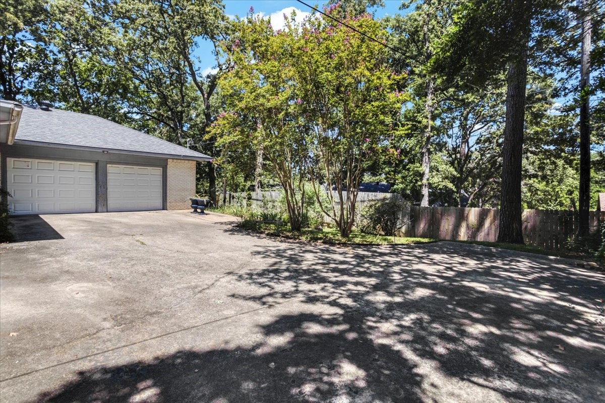 602 Queens Road Denison TX 75020