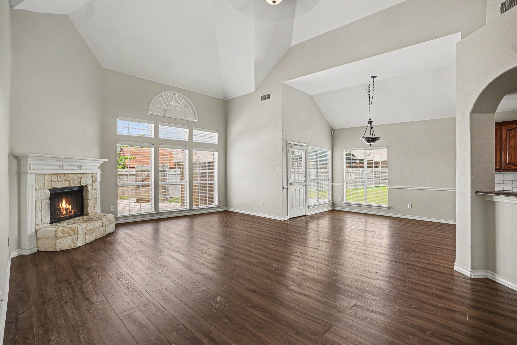 1105 Blaze Court Midlothian TX 76065