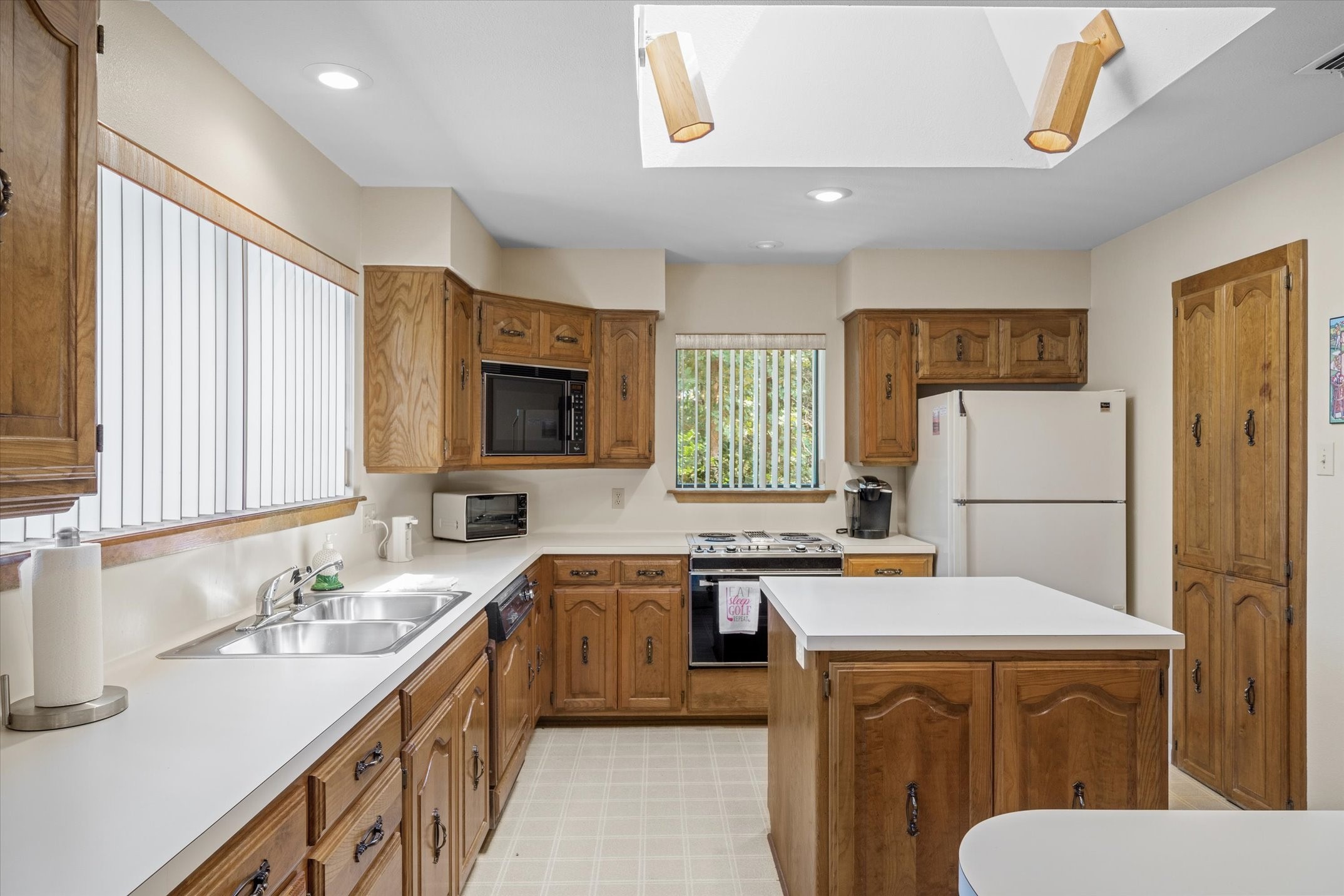 257 Peaceful Woods Trail Holly Lake Ranch TX 75765