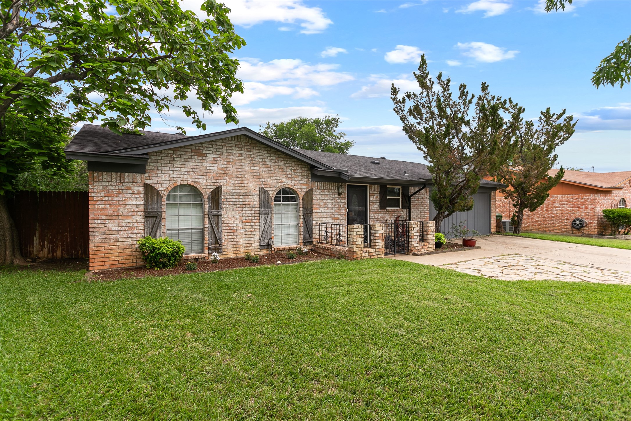 6608 Mccoy Court Watauga TX 76148