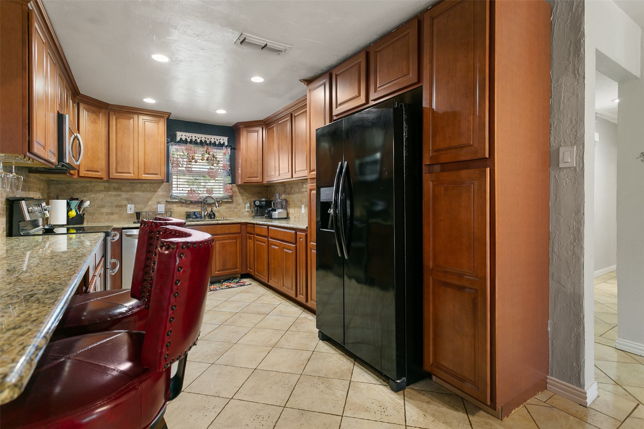 6608 Mccoy Court Watauga TX 76148