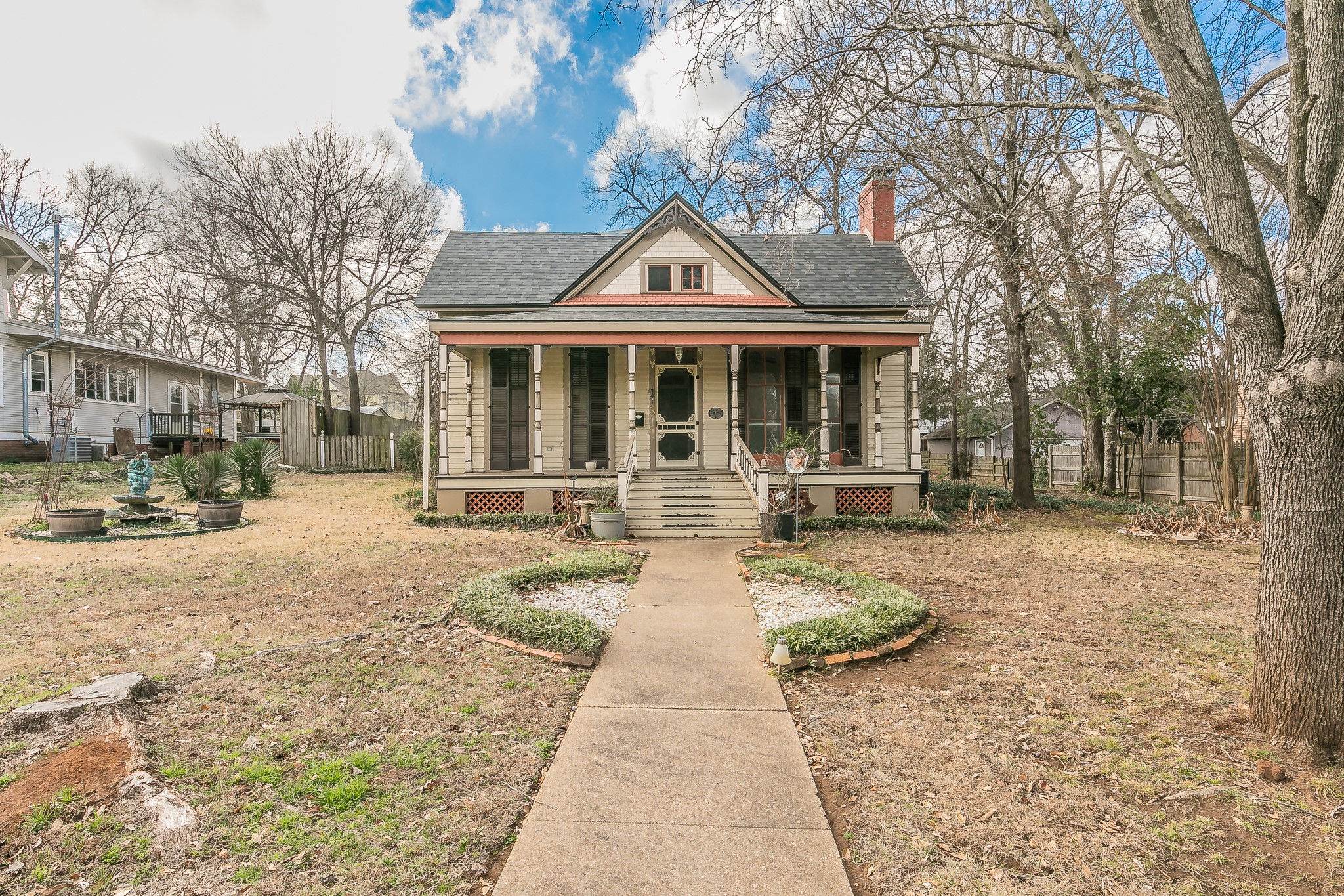 511 S Royall Street Palestine TX 75801