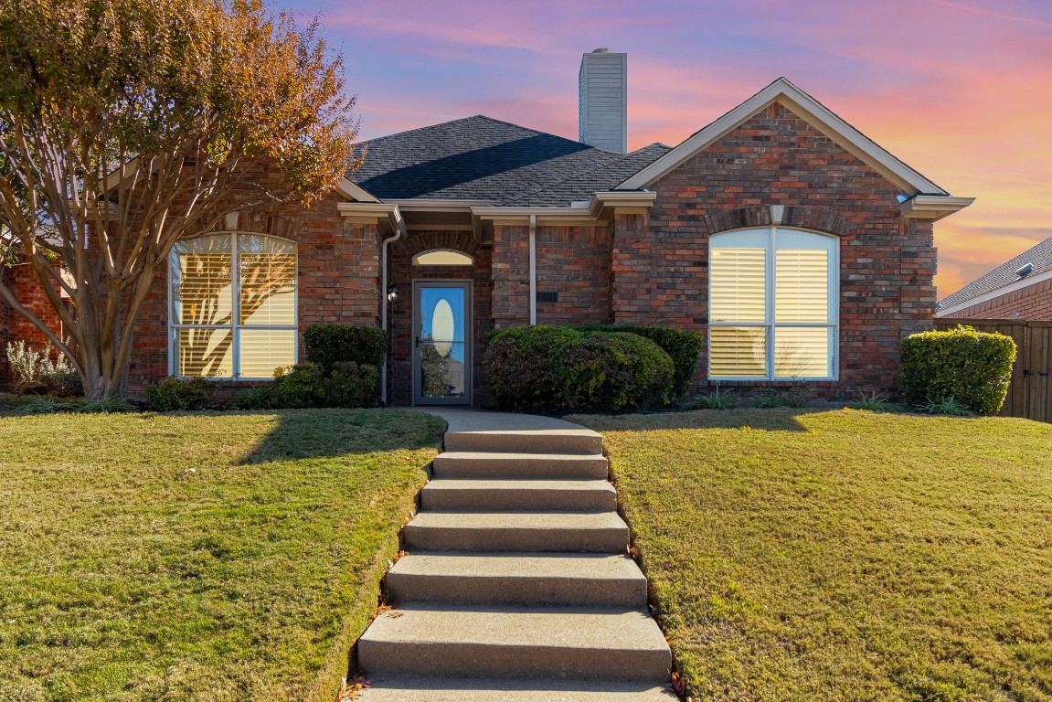 2546 Plumdale Drive Carrollton TX 75006
