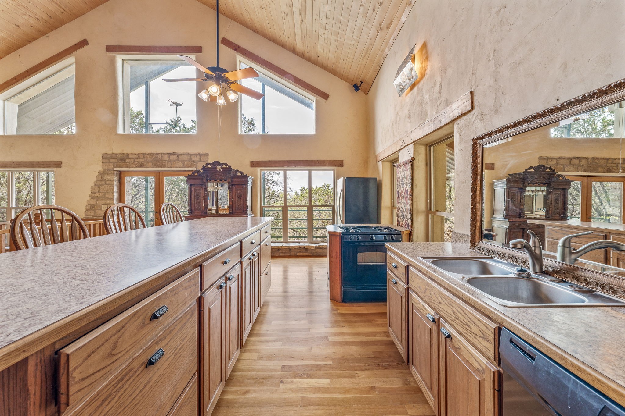 5905 N Us Highway 281 (172) Hamilton TX 76531