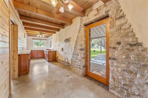 5905 N Us Highway 281 (172) Hamilton TX 76531