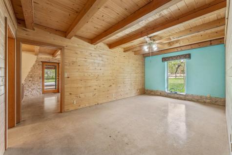 5905 N Us Highway 281 (172) Hamilton TX 76531