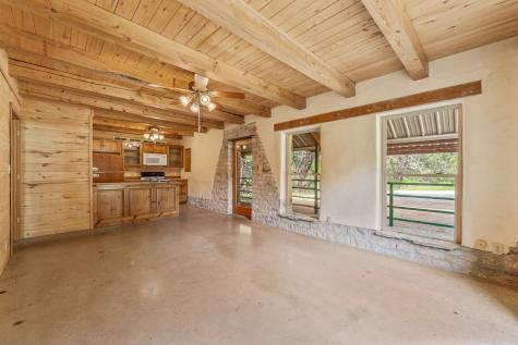 5905 N Us Highway 281 (172) Hamilton TX 76531