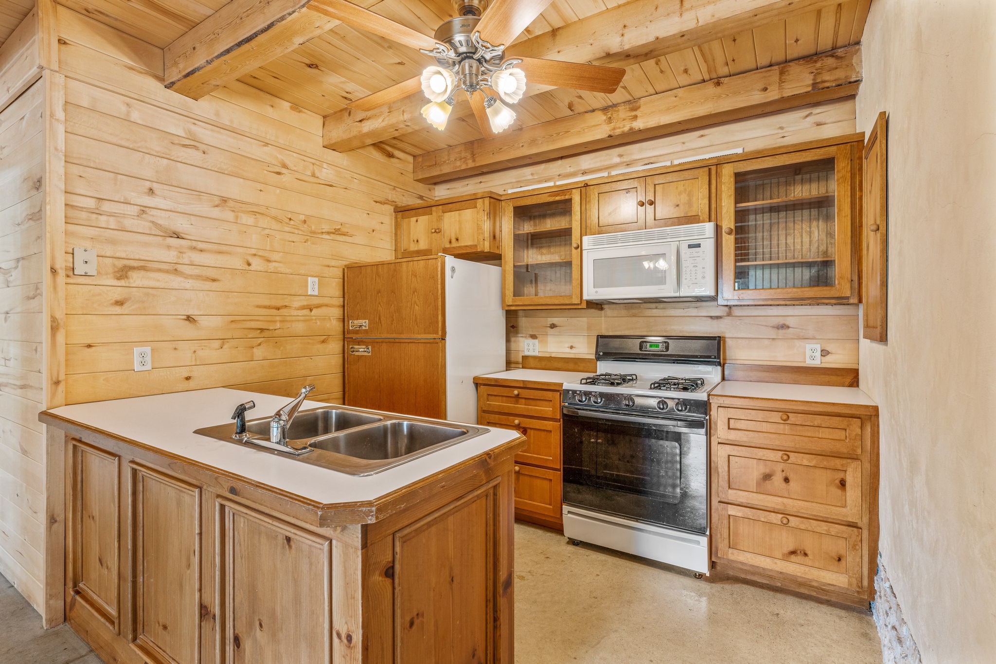 5905 N Us Highway 281 (172) Hamilton TX 76531
