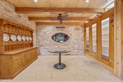5905 N Us Highway 281 (172) Hamilton TX 76531