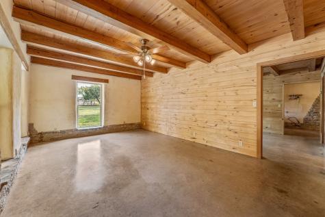 5905 N Us Highway 281 (172) Hamilton TX 76531