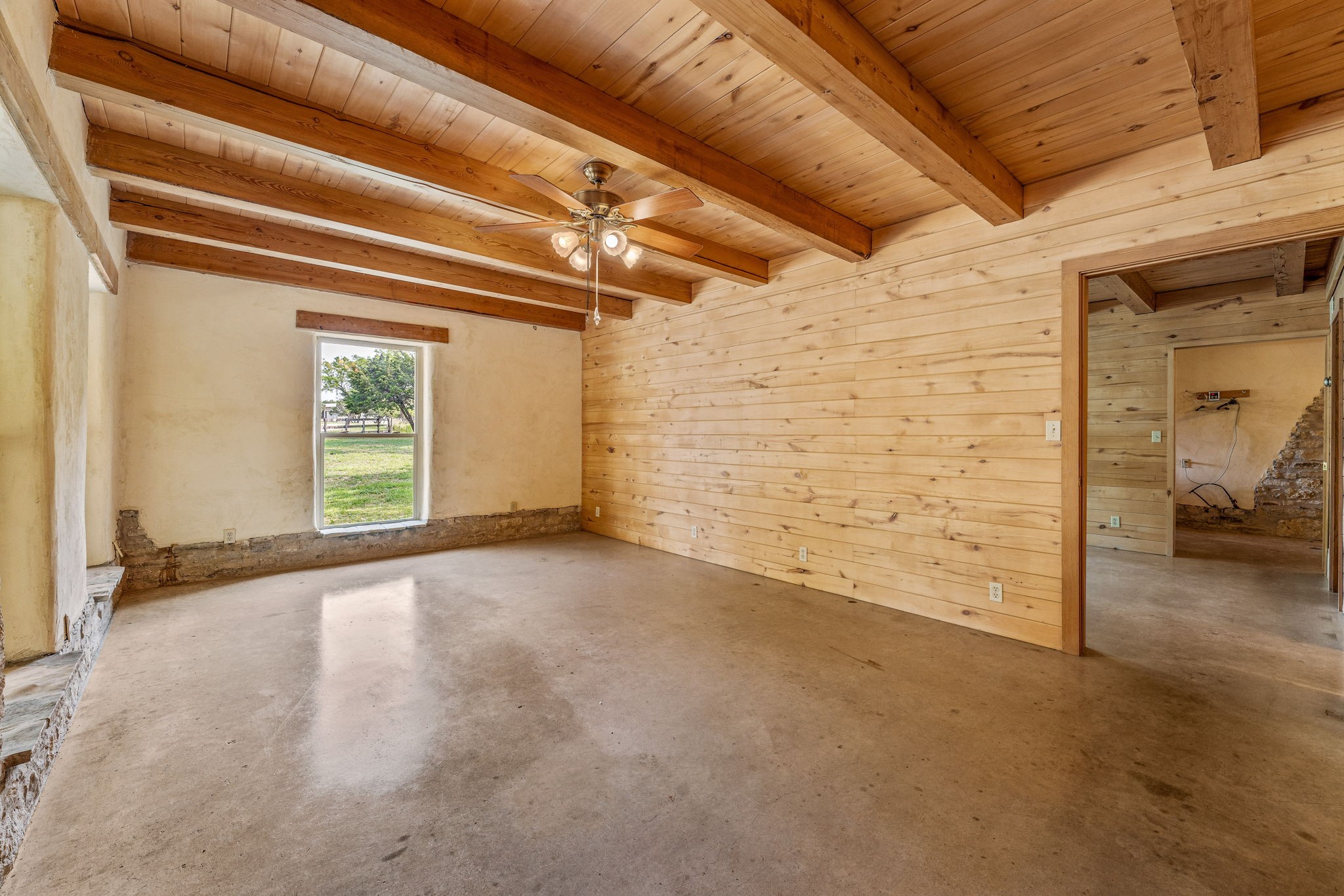 5905 N Us Highway 281 (172) Hamilton TX 76531