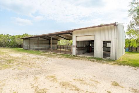 5905 N Us Highway 281 (172) Hamilton TX 76531