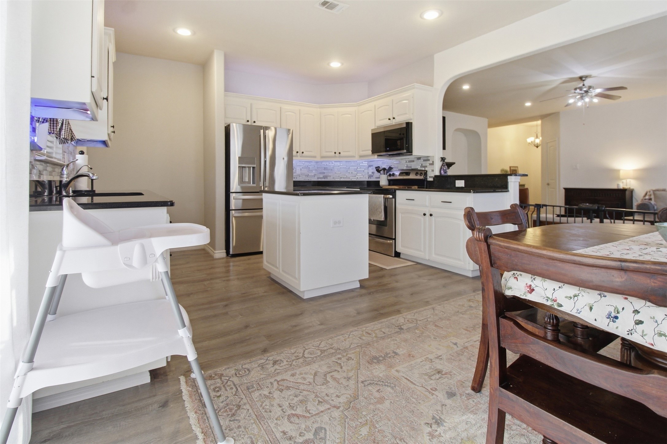 10928 Middleglen Road Fort Worth TX 76052