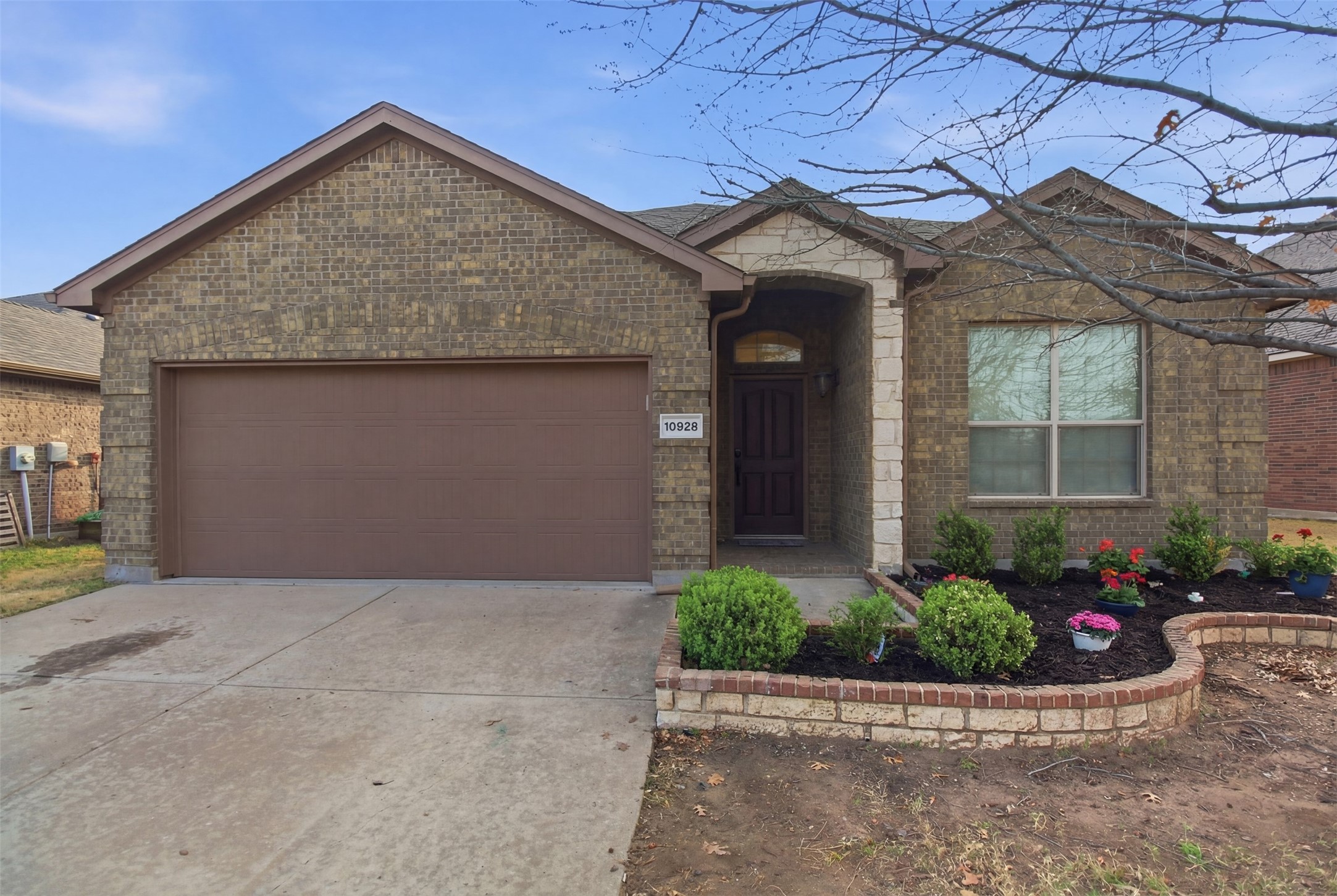 10928 Middleglen Road Fort Worth TX 76052