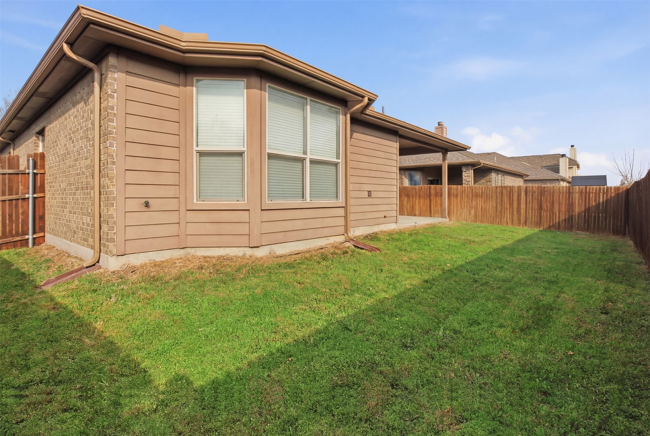 10928 Middleglen Road Fort Worth TX 76052