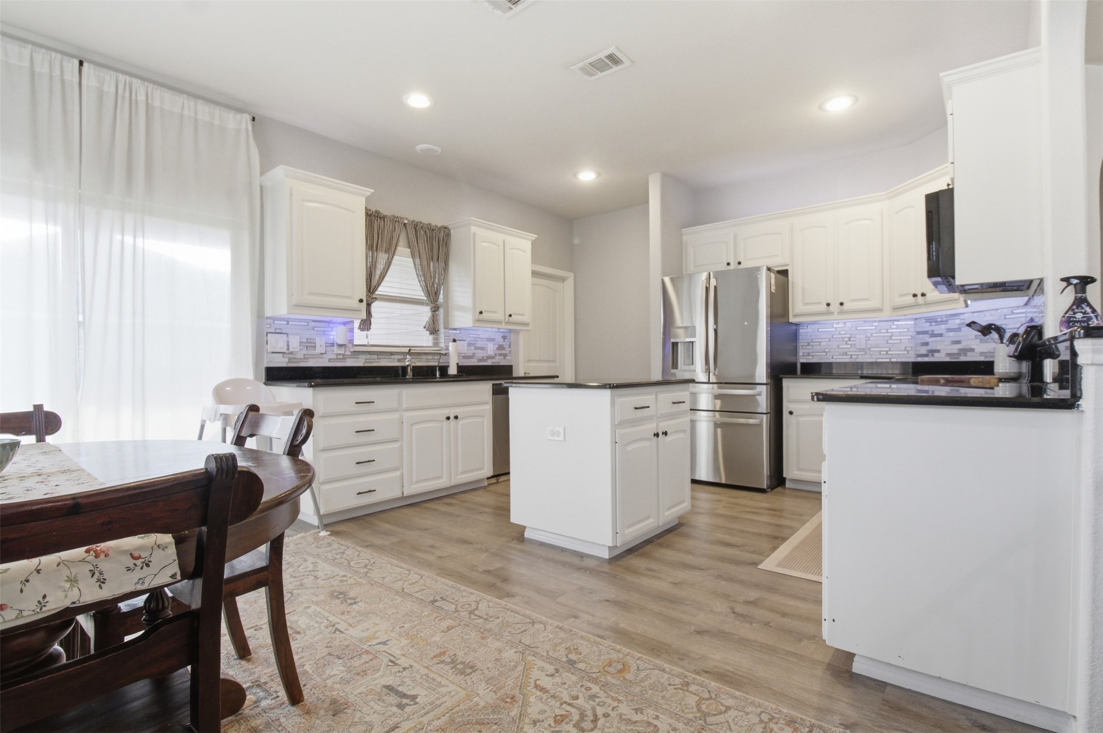 10928 Middleglen Road Fort Worth TX 76052
