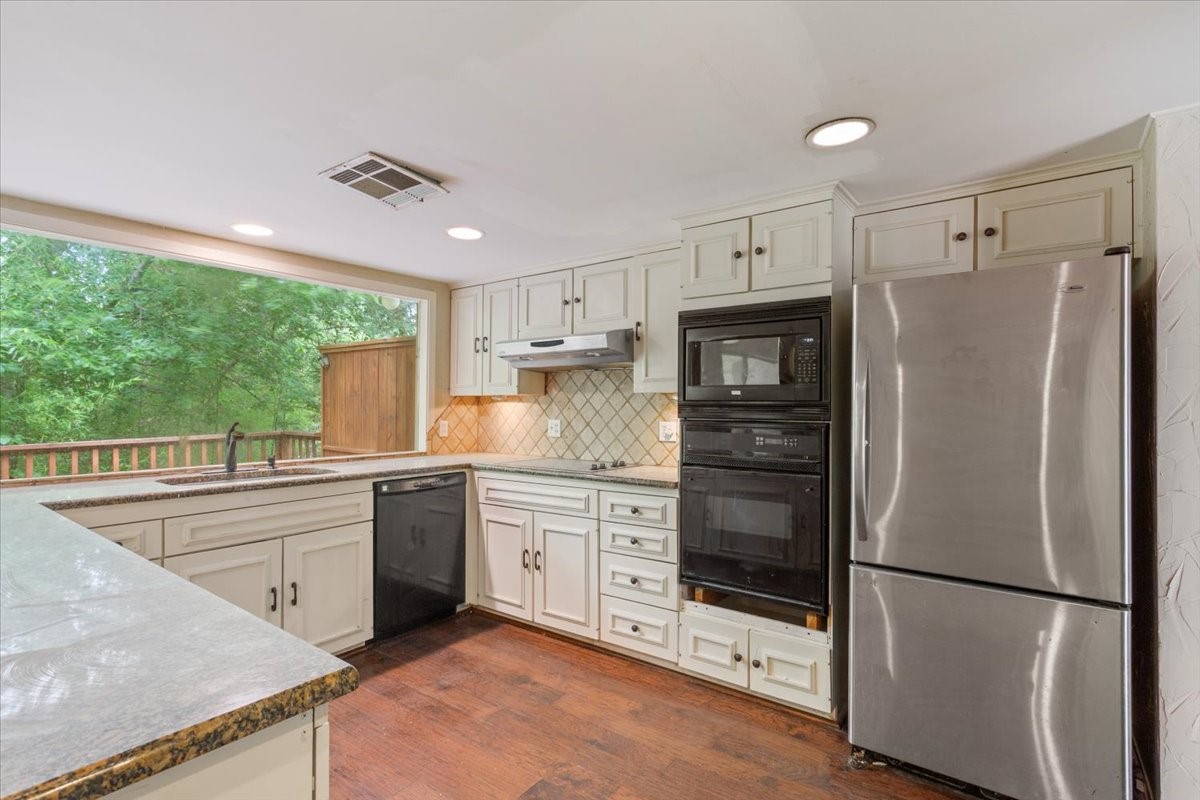 4312 Village Oak Drive Waco TX 76710