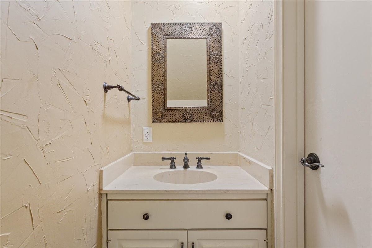 4312 Village Oak Drive Waco TX 76710