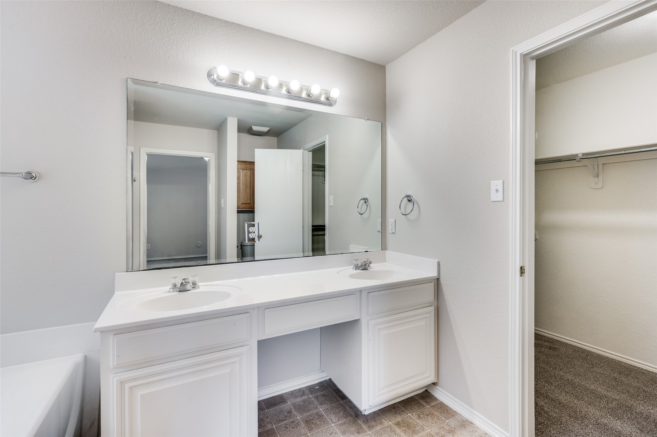 4512 Wheatland Drive Fort Worth TX 76179