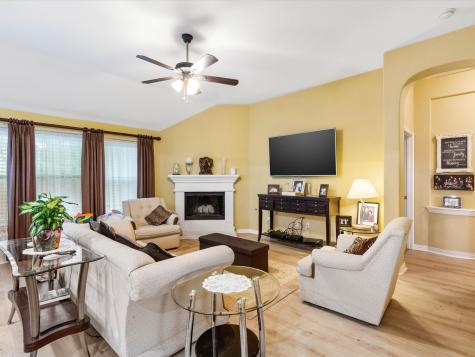 1301 Litchfield Lane Burleson TX 76028
