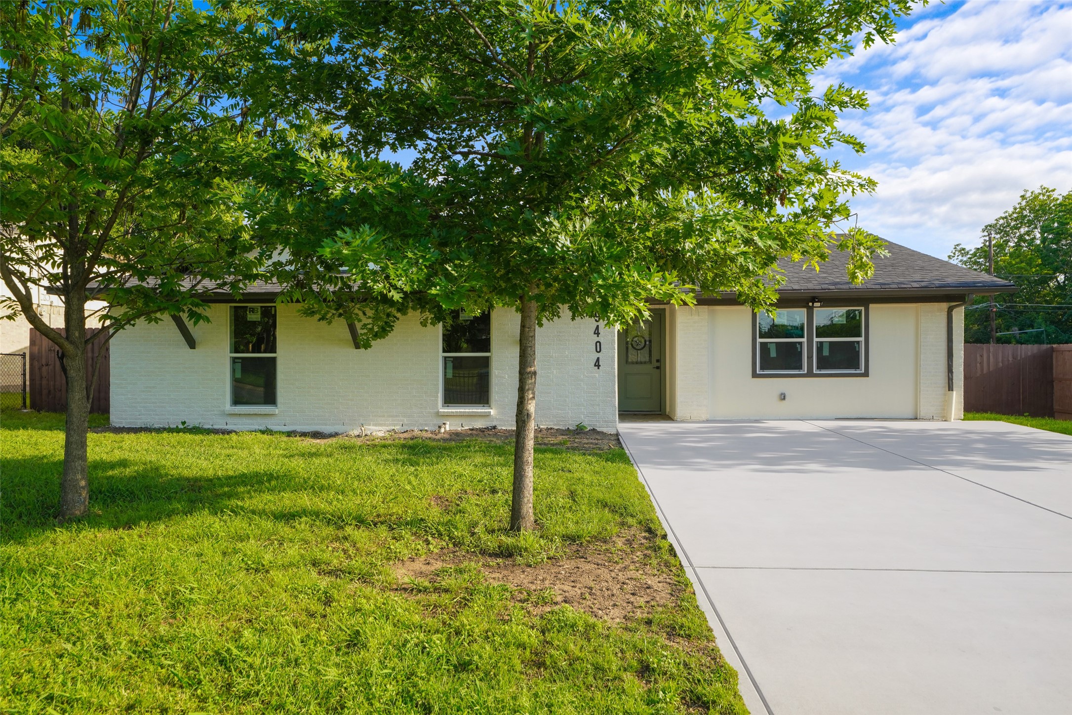 9404 Glengreen Drive Dallas TX 75217